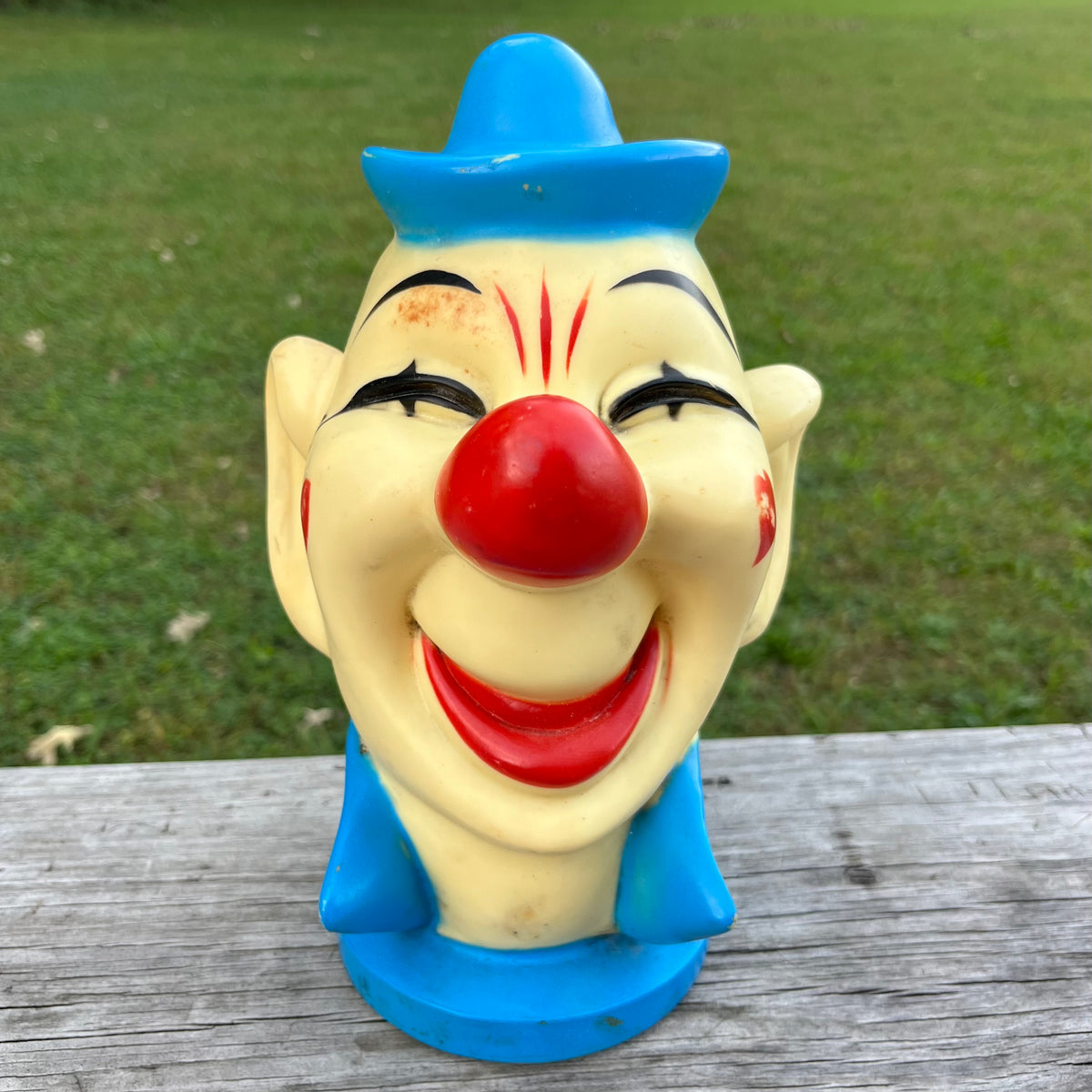 1970s N.Y. Vinyl clown lamp cover. (Missing light fixture)