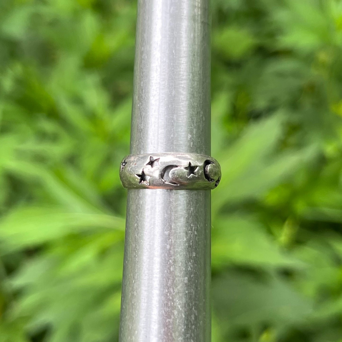 Vintage Sterling silver celestial ring. Size 6.