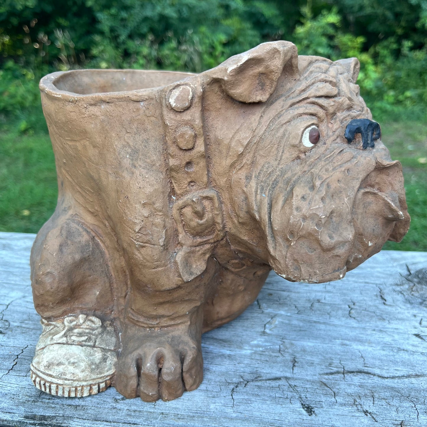 1975 Bulldog planter.