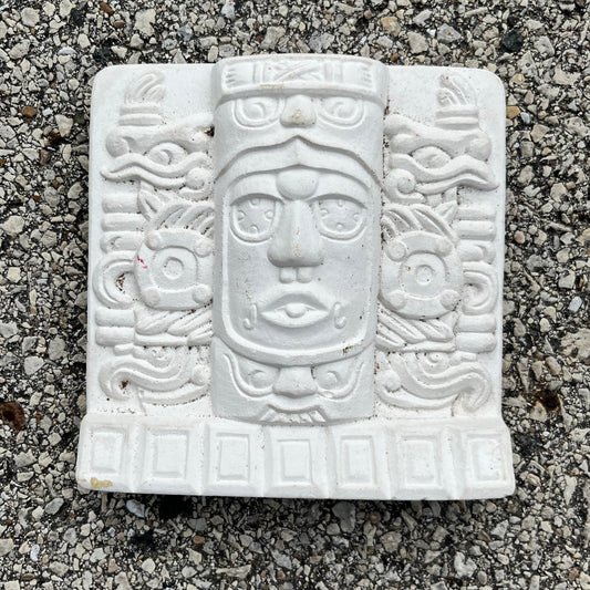 90s “Kohunlich ” souvenir plaque.