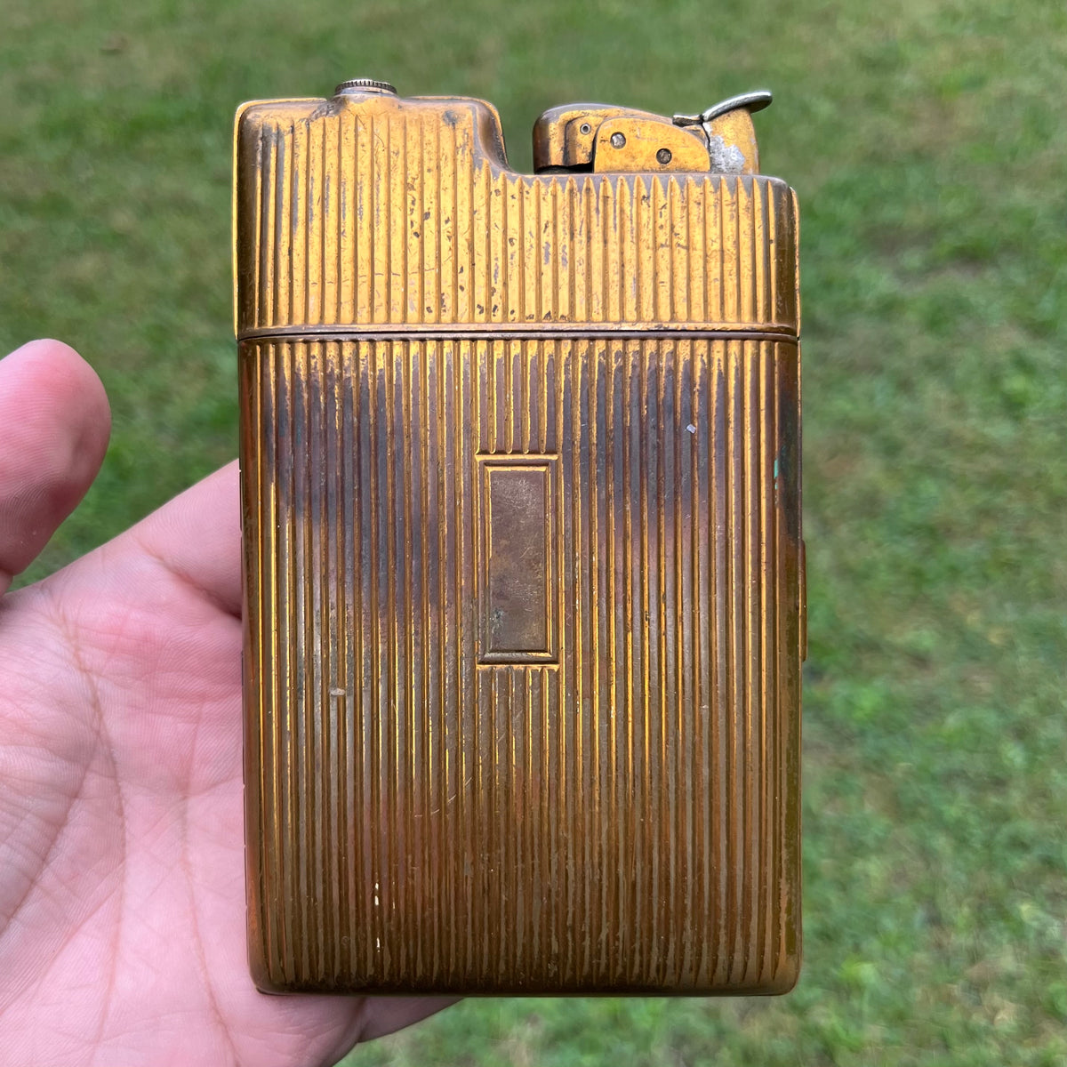 1940s Evans cigarette case/lighter combo.