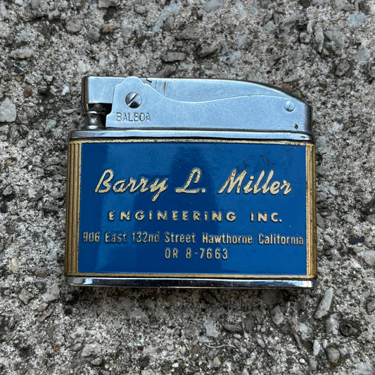 Vintage Wellington Balboa flat lighter.