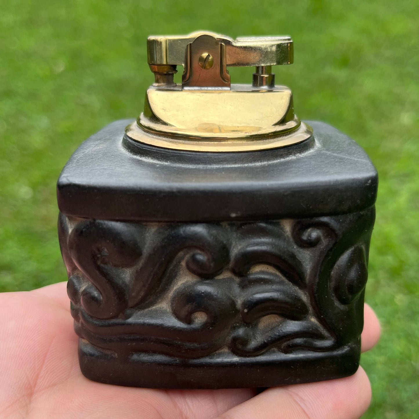 Vintage Freeman McFarlin tabletop lighter.