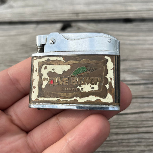 Vintage Olive branch lounge flat lighter.