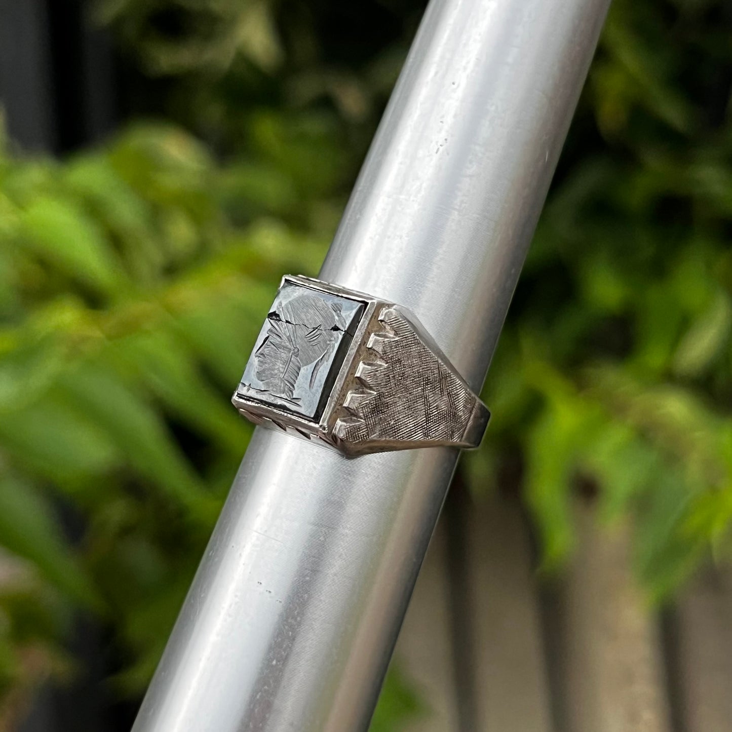 Vintage Sterling silver Hematie centurion ring. Size 10. (Cracked)