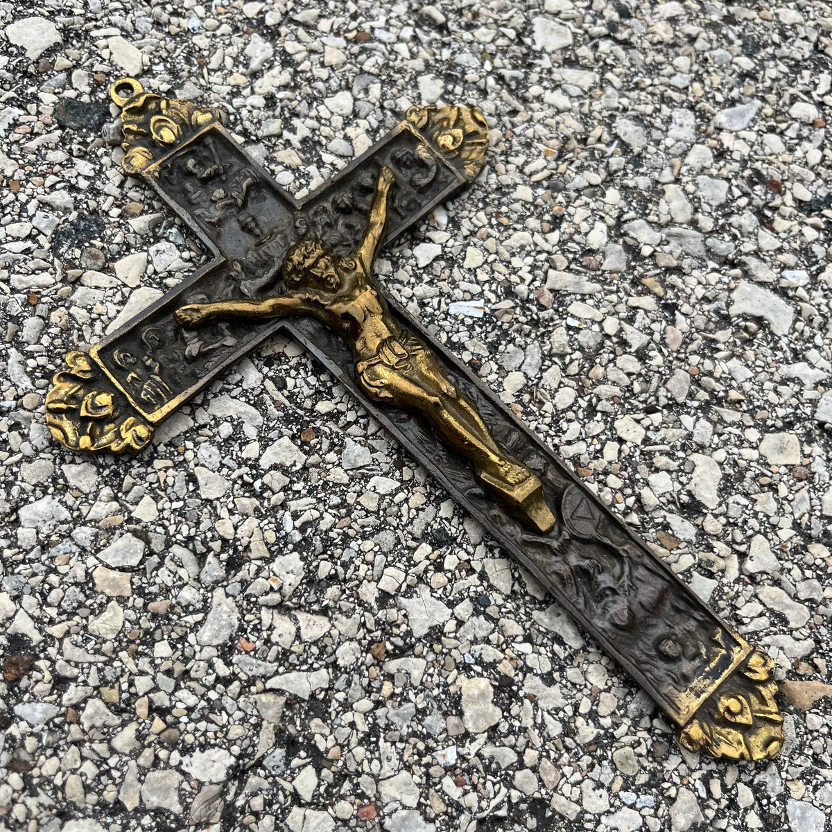 1930s/1940s Bronze crucifix.