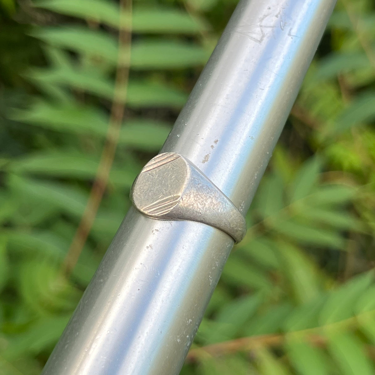 Vintage Sterling Silver Avon signet ring. Size 12.5.