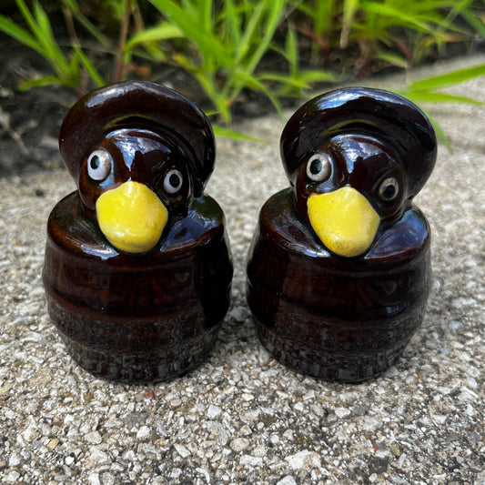 1950s Barrel duck salt n’ pepper shakers.