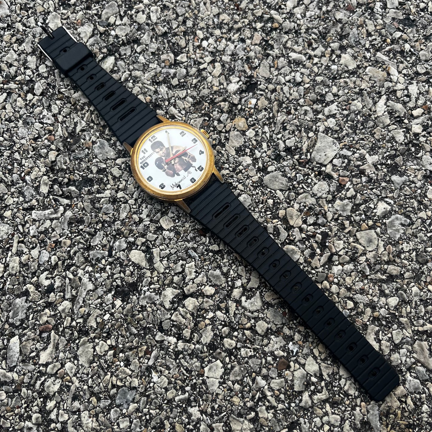 Vintage Muhammad Ali watch. (Works)