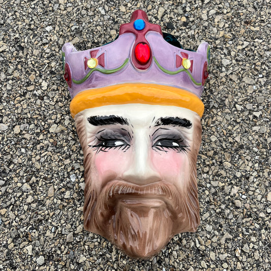 1991 Ceramic Las Vegas king mask.