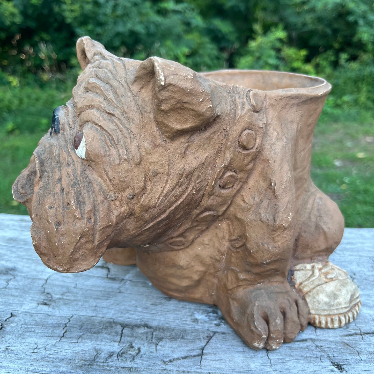 1975 Bulldog planter.