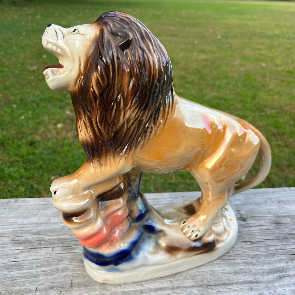 1970s Ceramic lion statue.