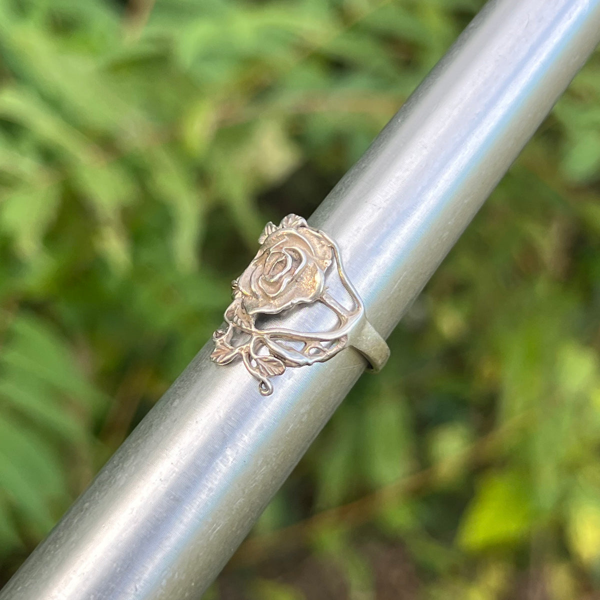 Vintage Sterling Silver rose ring. Size 5.