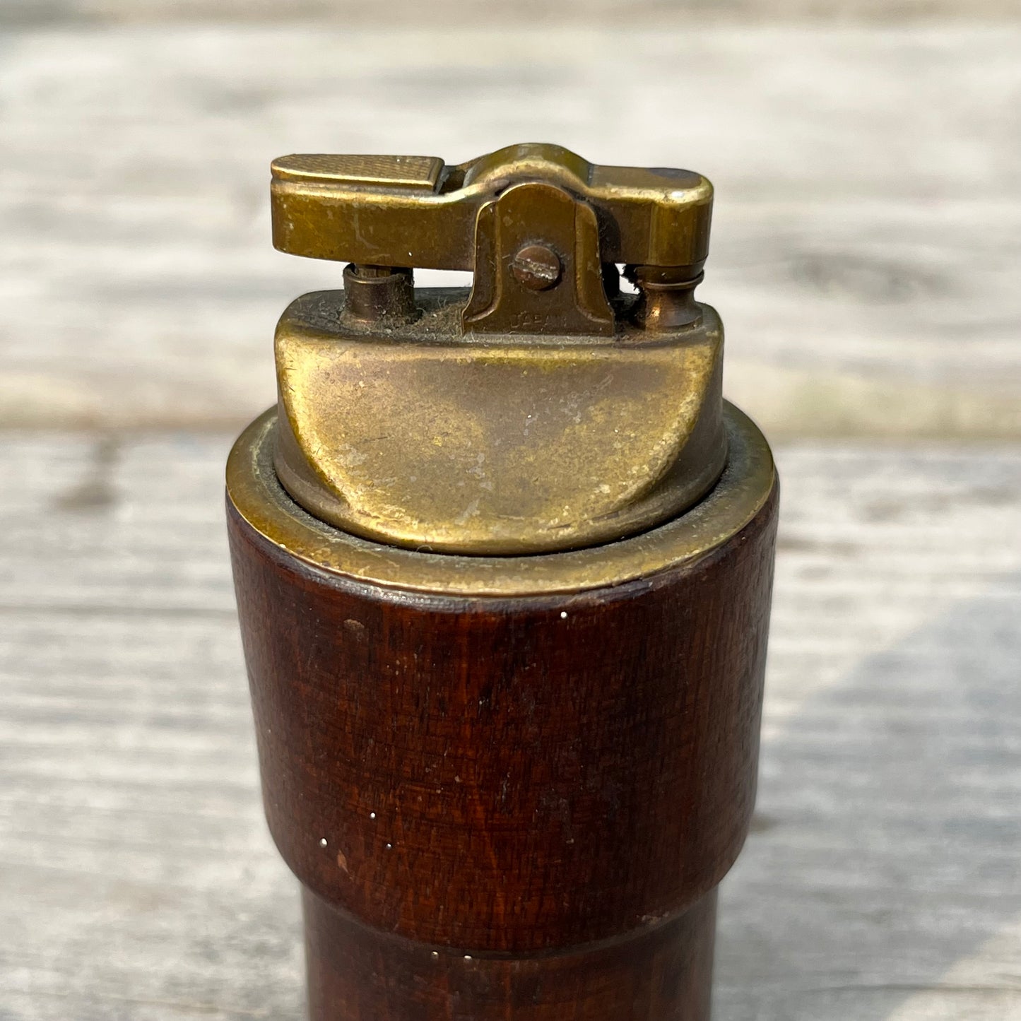 1950s Wooden tabletop lighter.