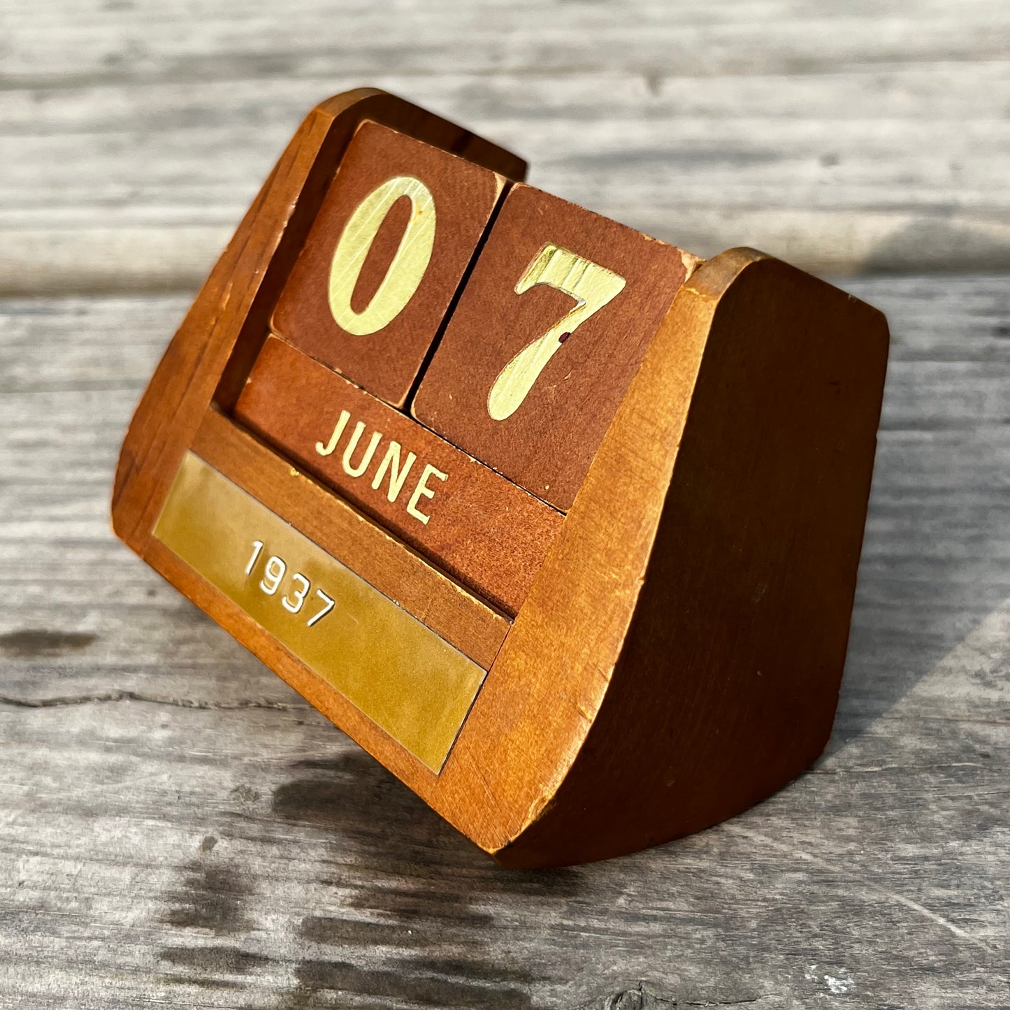 1950s Wood block calendar.
