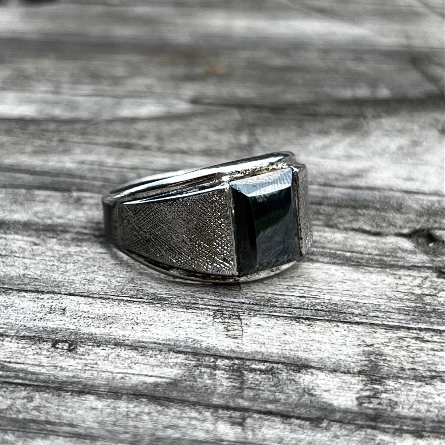 Vintage Sterling silver hematite signet ring. size 10.