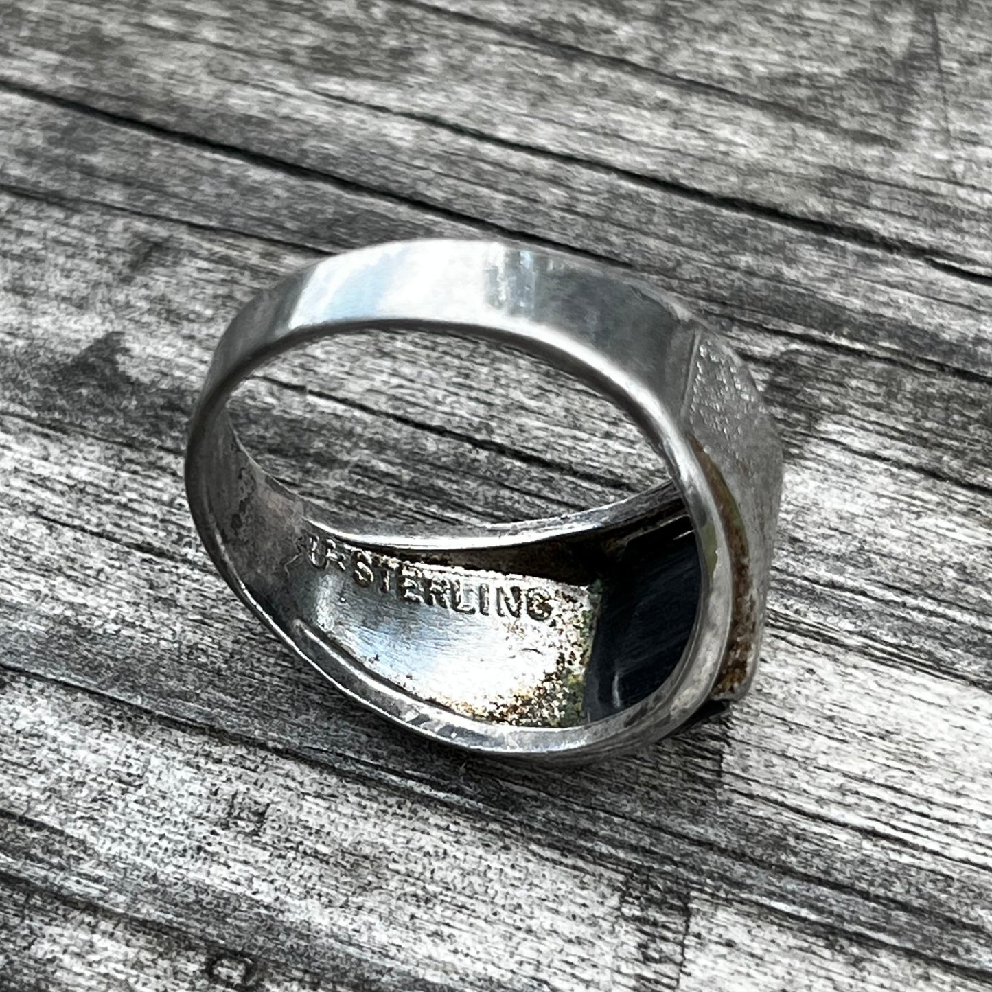 Vintage Sterling silver hematite signet ring. size 10.