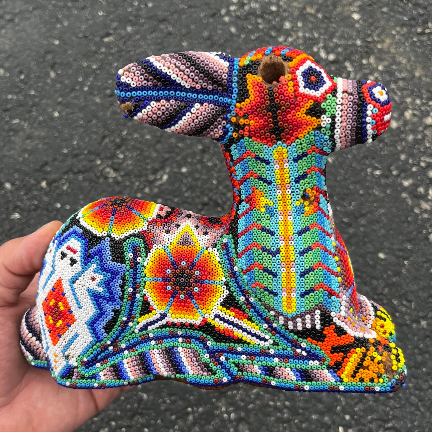 Vintage hand crafted Huichol deer. (Missing antlers)